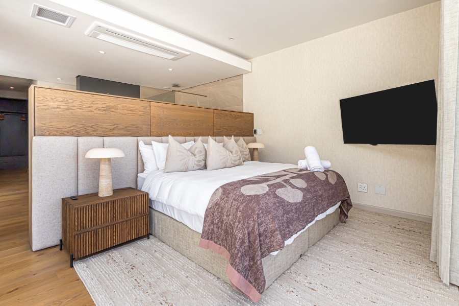 To Let 4 Bedroom Property for Rent in Fresnaye Western Cape